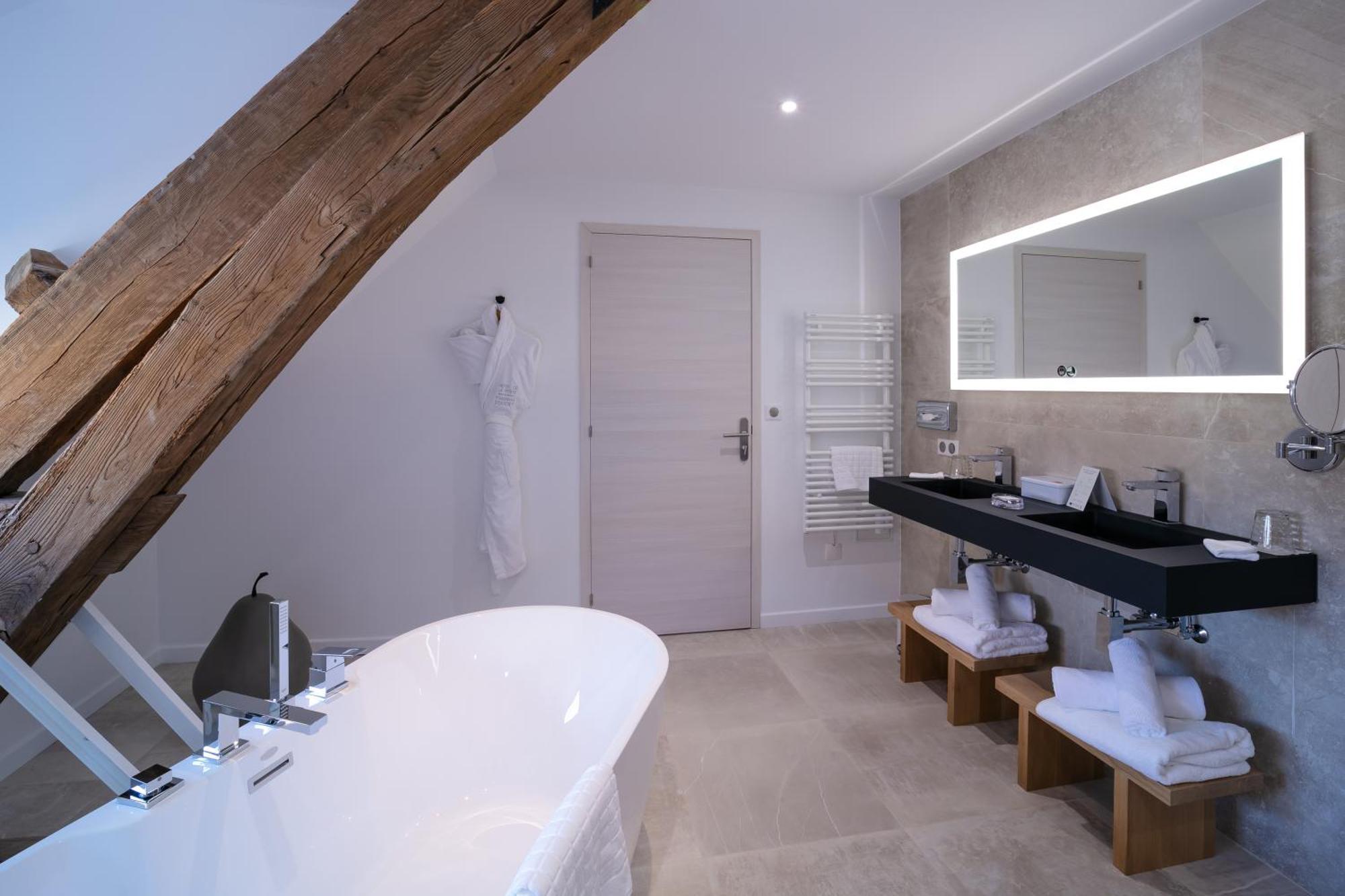 Maison Doucet - Relais & Chateaux Charolles Bagian luar foto