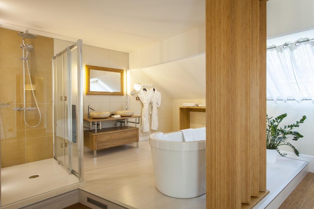 Maison Doucet - Relais & Chateaux Charolles Bagian luar foto
